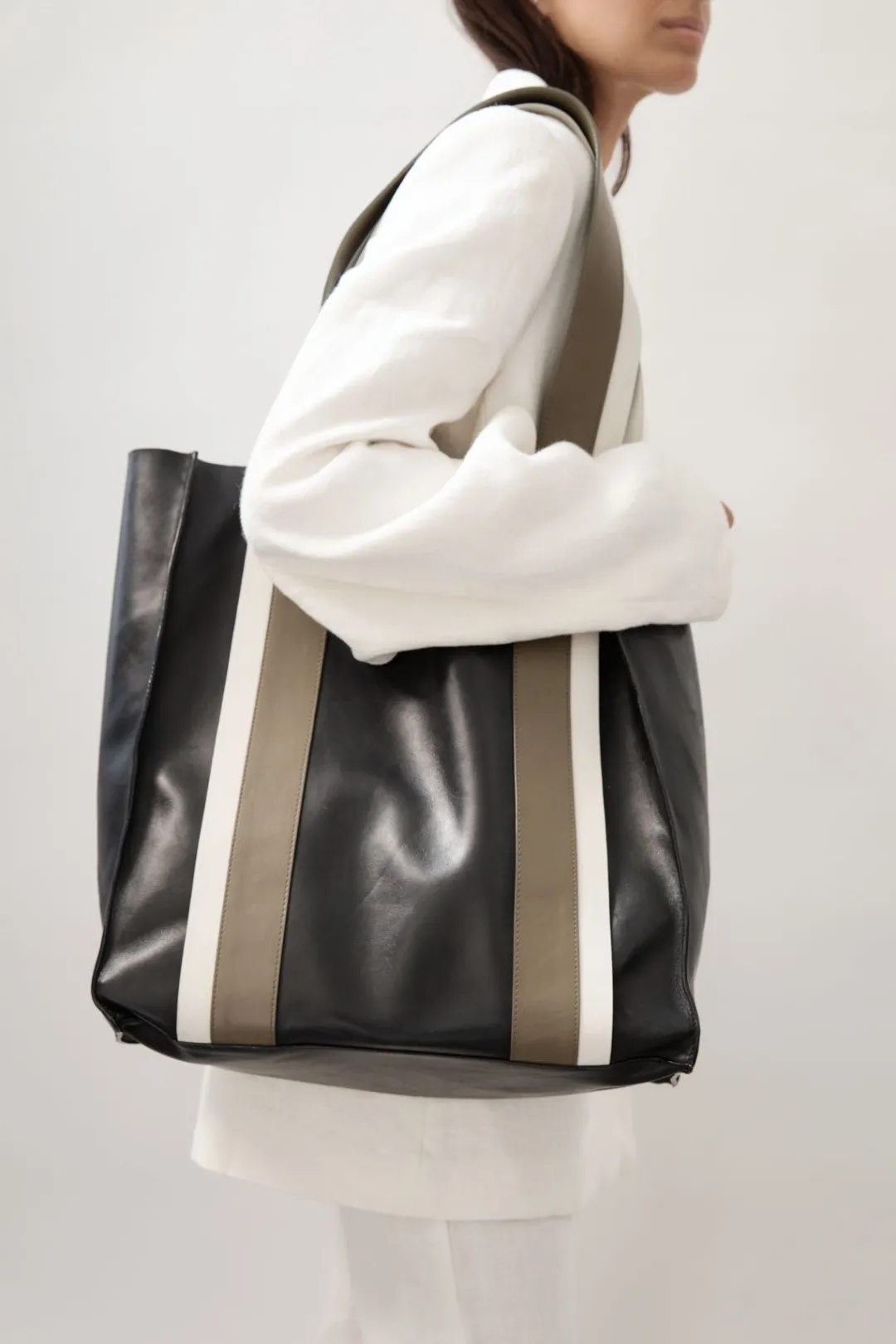 Bags*St. Agni Contrast Tote - Black