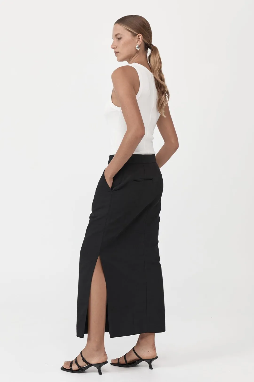 Skirts*St. Agni Low waisted Tailored Skirt - Black