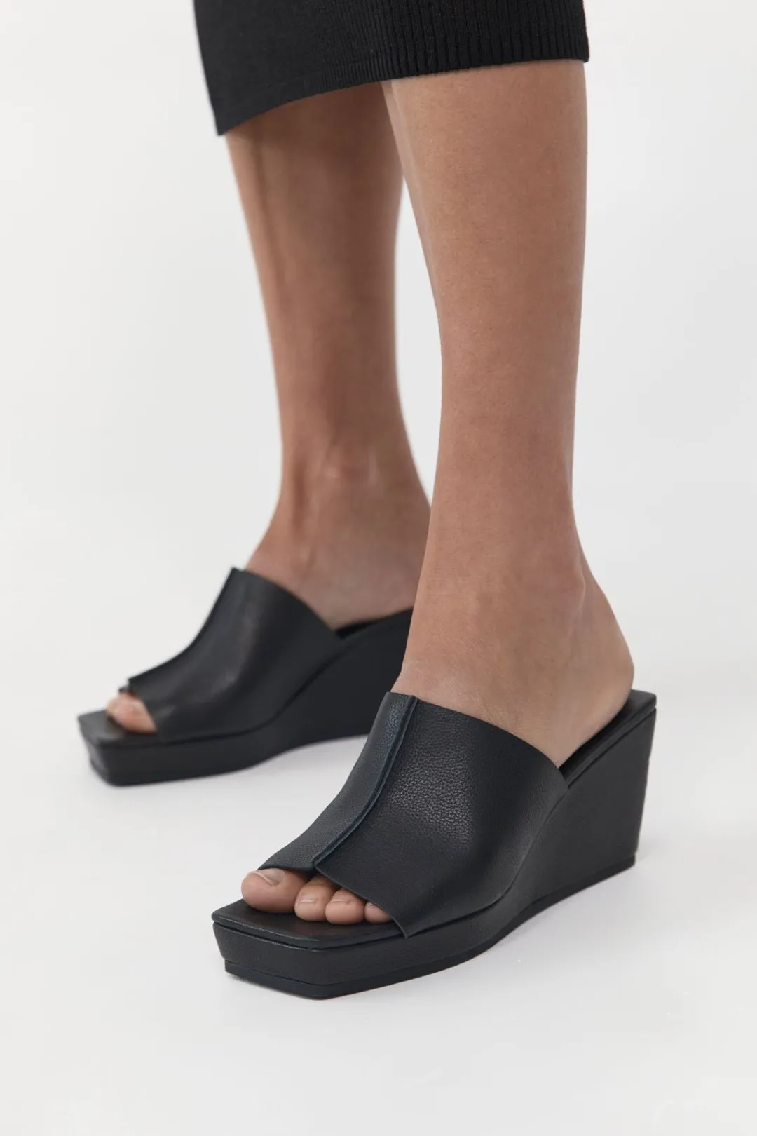 Wedges*St. Agni Maria Wedge - Black