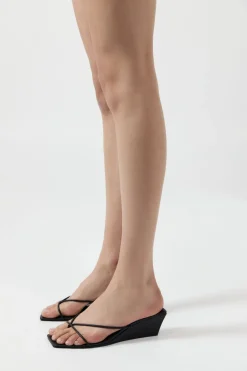 Heels*St. Agni Minimal Low Wedge - Black