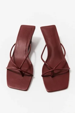 Heels*St. Agni Minimal Low Wedge - Rouge