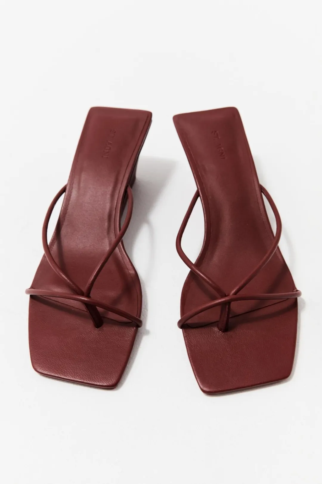 Heels*St. Agni Minimal Low Wedge - Rouge
