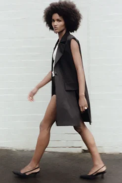 Tailoring*St. Agni Sleeveless Tailored Blazer - Black