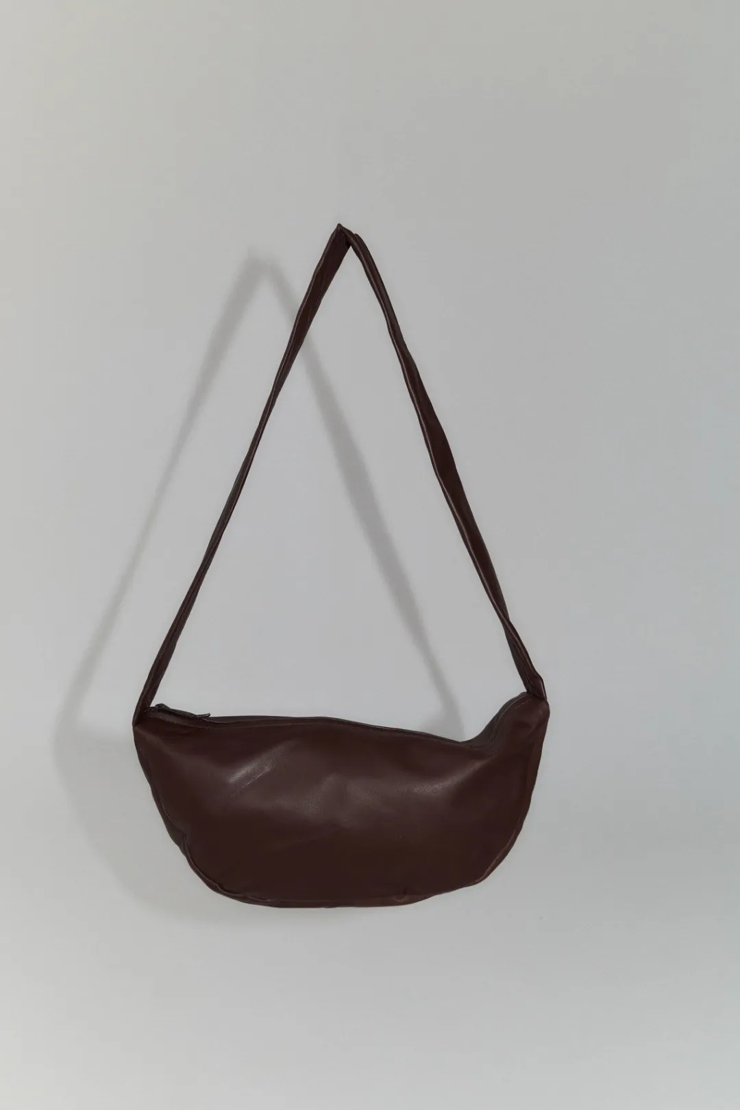 Unisex*St. Agni Soft Crescent Bag - Chocolate