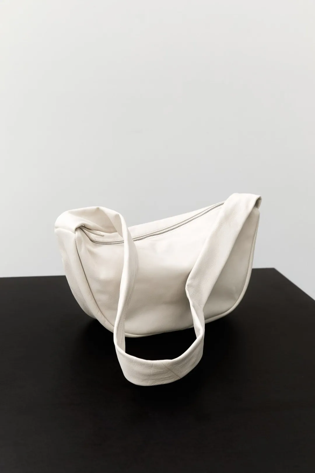 Bags*St. Agni Soft Crescent Bag - Ecru