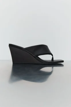 Wedges*St. Agni Soft Thong Wedge - Black