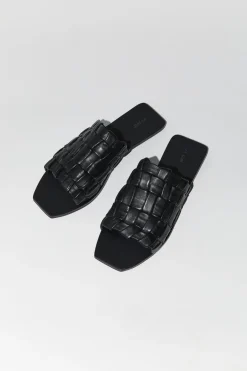 Slides*St. Agni Textured Slide - Black