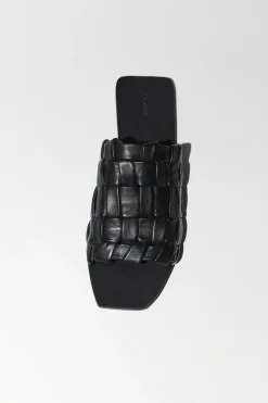 Slides*St. Agni Textured Slide - Black
