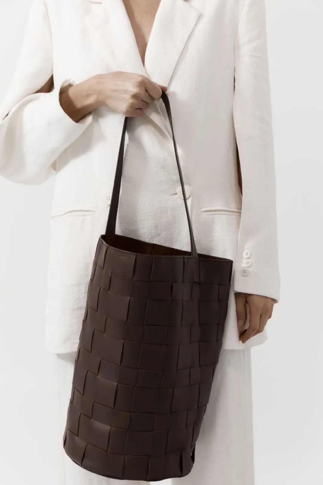 Unisex*St. Agni Woven Bucket Bag - Chocolate