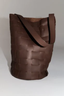 Unisex*St. Agni Woven Bucket Bag - Chocolate