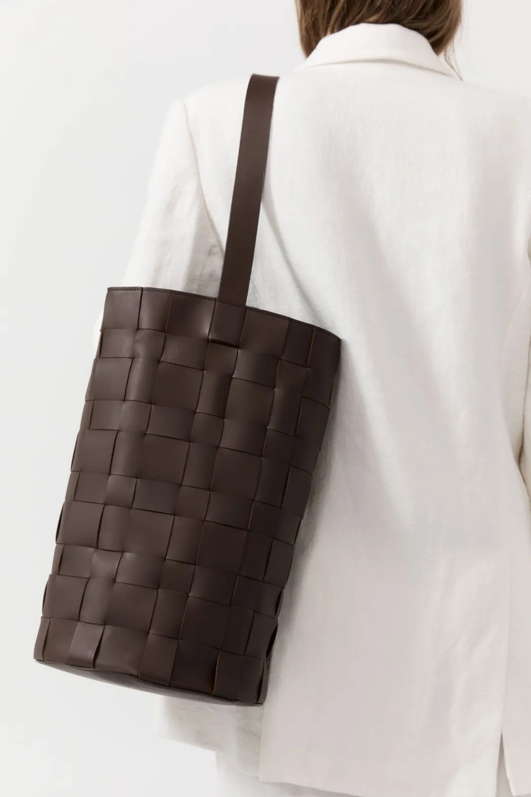 Unisex*St. Agni Woven Bucket Bag - Chocolate