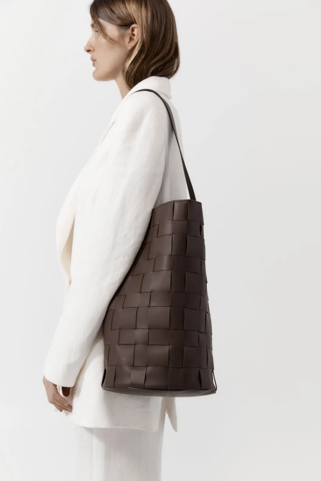 Unisex*St. Agni Woven Bucket Bag - Chocolate