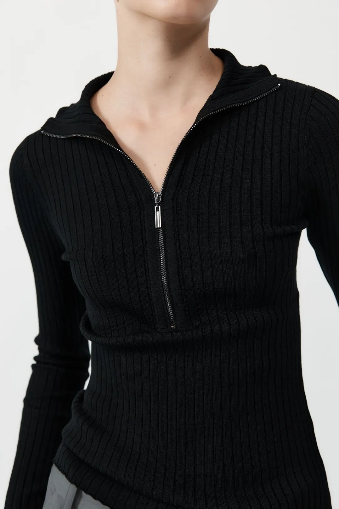 Jumpers*St. Agni Zip Front Top - Black